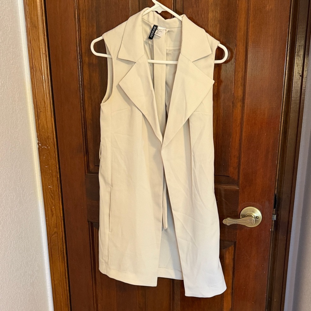 H&M Cream Sleeveless Vest